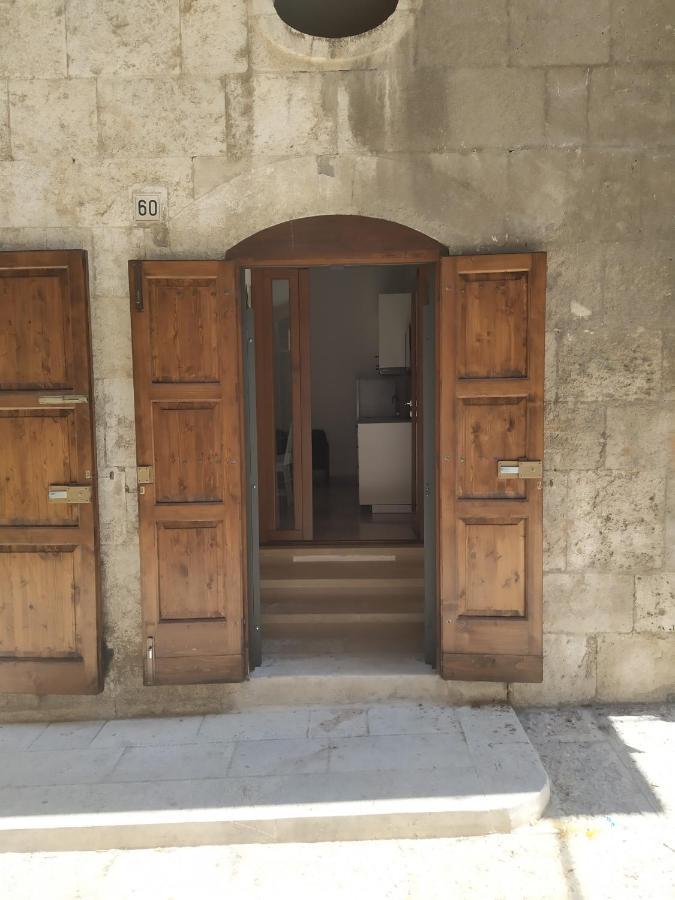 Apartamento Il Rosso E Il Nero Barletta Exterior foto